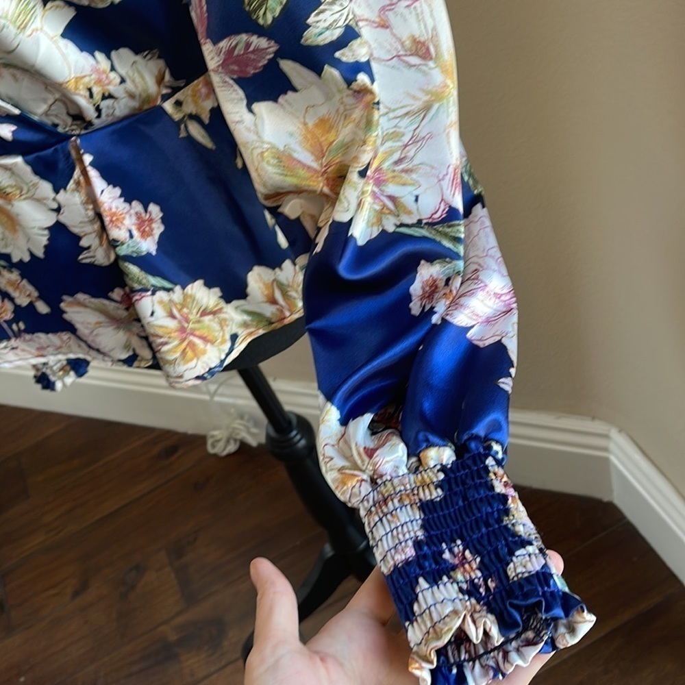 Blouse💙 - Picture 5 of 7